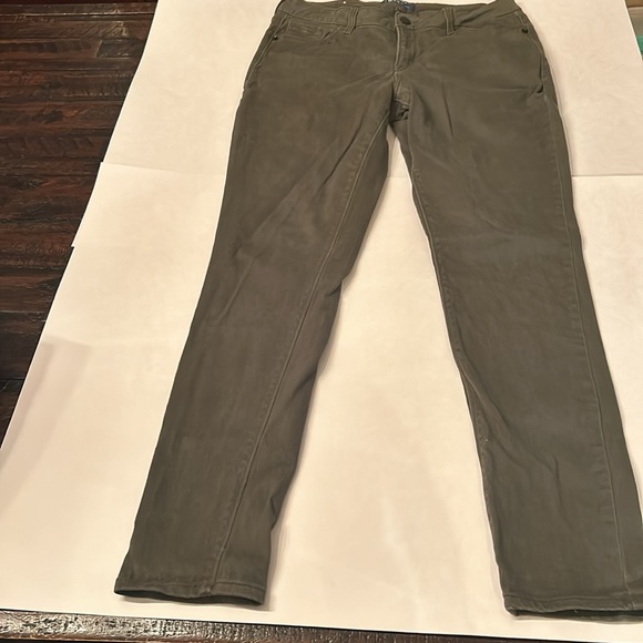 2 for $15 Women’s Old Navy Rockstar skinny jeans - Picture 3 of 4